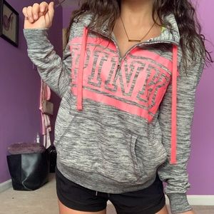 ❌SOLD❌ MARBLE PINK VS QUARTER ZIP💗🤍